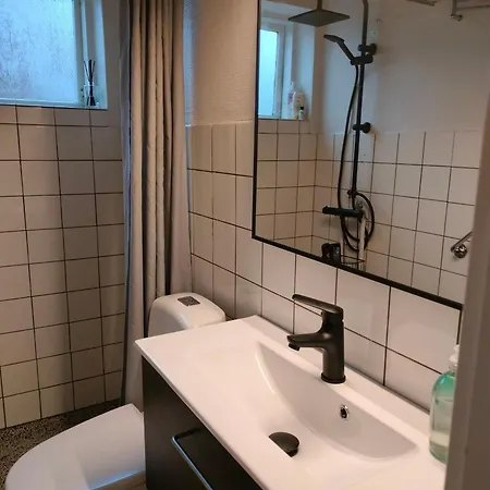 Porshojvej 3*